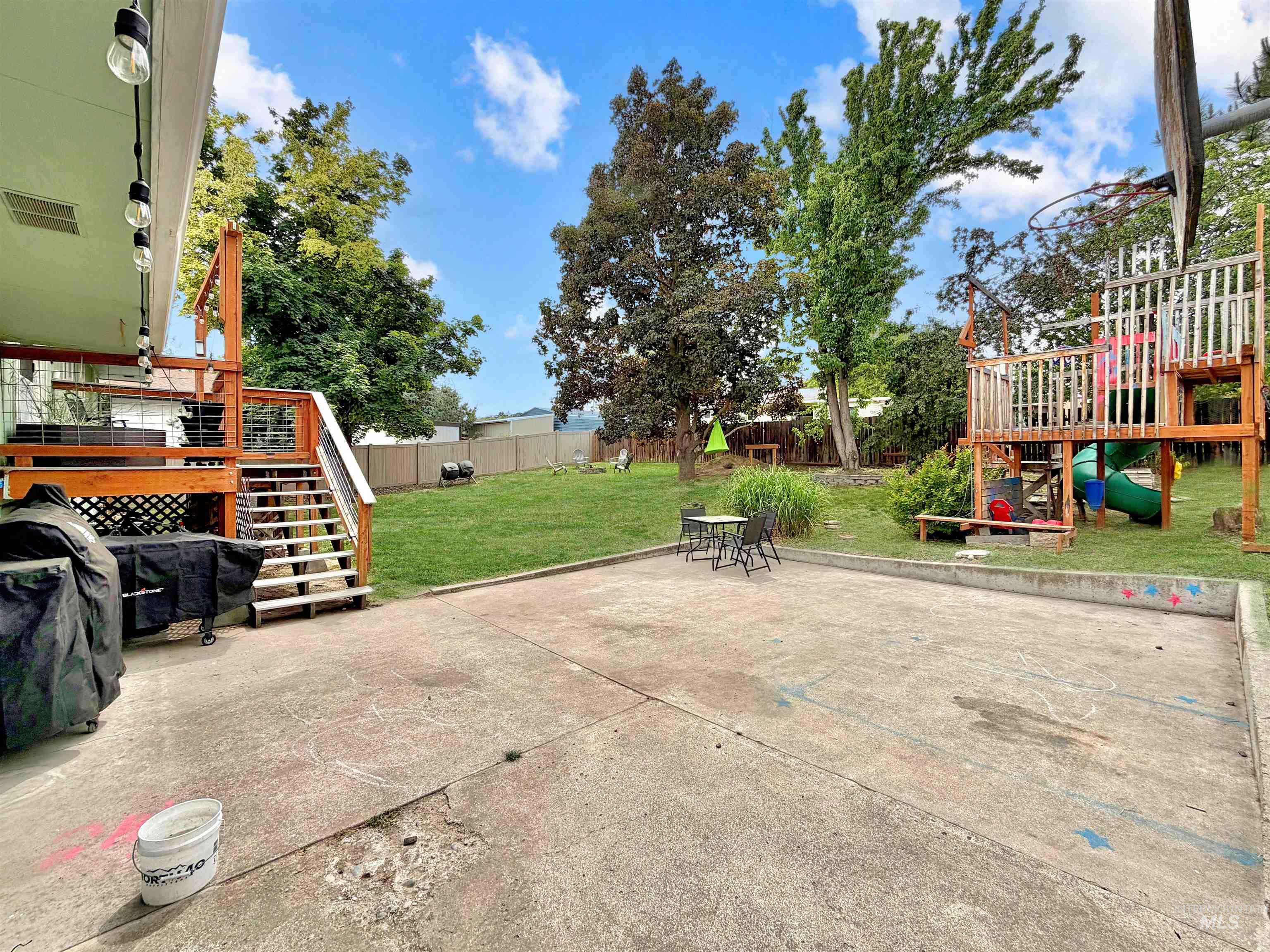 2220 Schaefer Drive, Clarkston, Washington 99403, 4 Bedrooms, 2 Bathrooms, Residential For Sale, Price $415,000,MLS 98986670