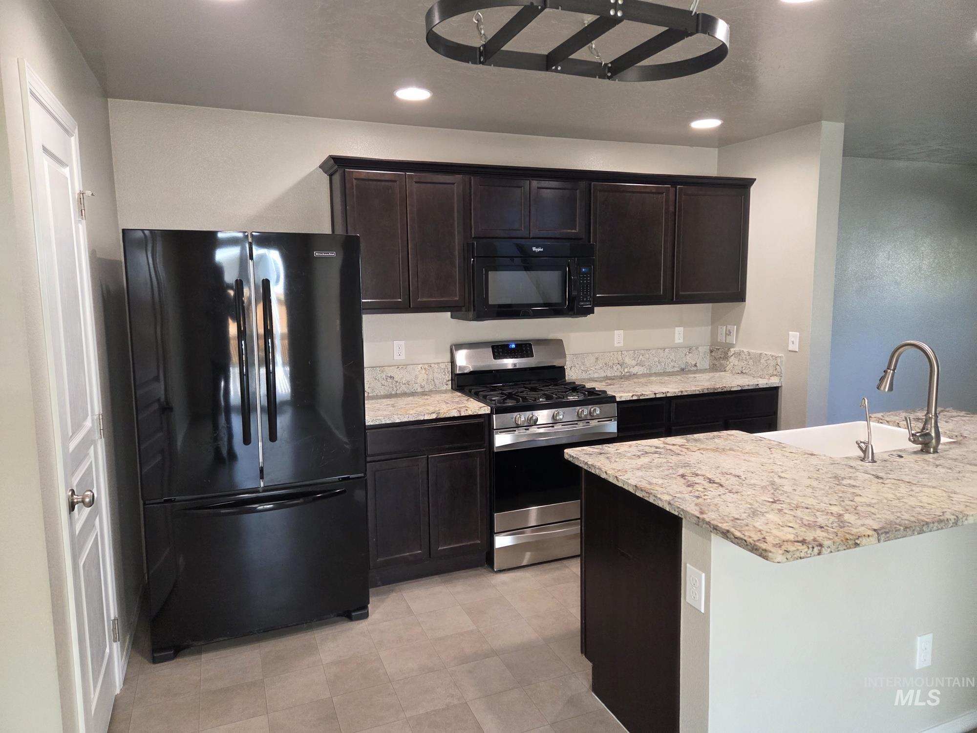 4886 S Chex Way, Boise, Idaho 83709, 3 Bedrooms, 2.5 Bathrooms, Residential For Sale, Price $425,000,MLS 98986676