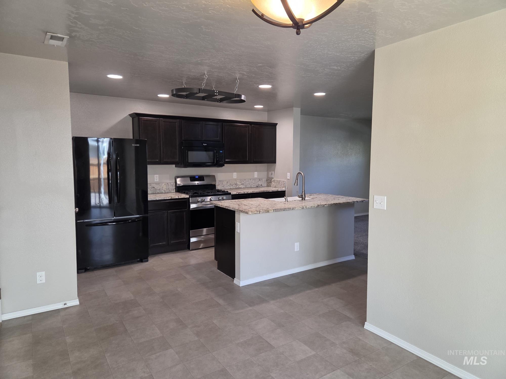 4886 S Chex Way, Boise, Idaho 83709, 3 Bedrooms, 2.5 Bathrooms, Residential For Sale, Price $425,000,MLS 98986676