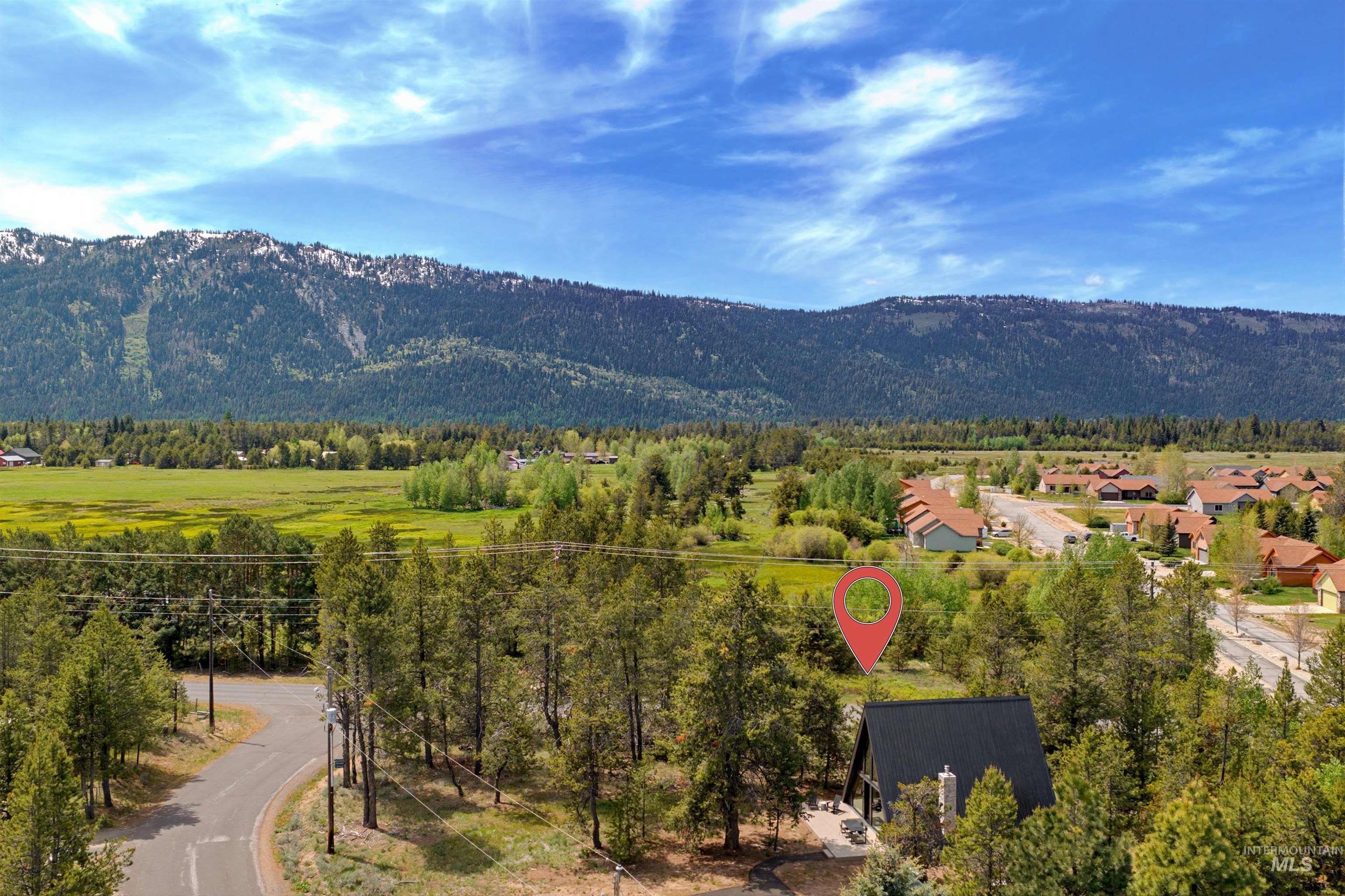 152 Forest Place, Donnelly, Idaho 83615, 2 Bedrooms, 2.5 Bathrooms, Residential For Sale, Price $849,000, 98986677