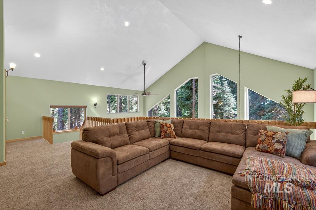 31 Eagle Trail, Donnelly, Idaho 83615, 4 Bedrooms, 2.5 Bathrooms, Residential For Sale, Price $895,000, 98986688