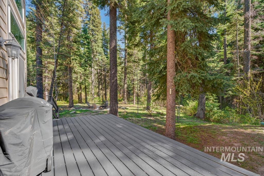 31 Eagle Trail, Donnelly, Idaho 83615, 4 Bedrooms, 2.5 Bathrooms, Residential For Sale, Price $895,000, 98986688