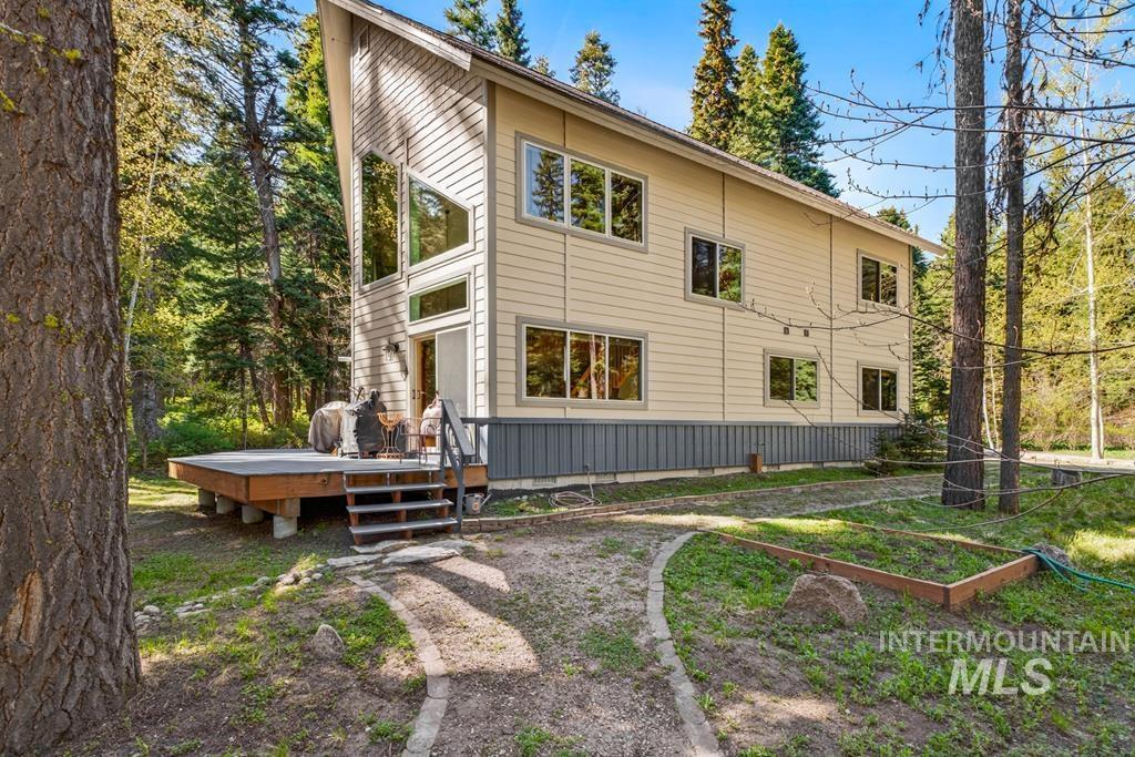 31 Eagle Trail, Donnelly, Idaho 83615, 4 Bedrooms, 2.5 Bathrooms, Residential For Sale, Price $895,000, 98986688