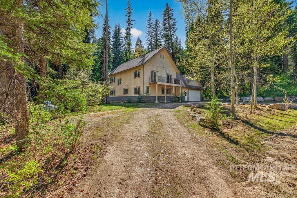 31 Eagle Trail, Donnelly, Idaho 83615, 4 Bedrooms, 2.5 Bathrooms, Residential For Sale, Price $895,000, 98986688