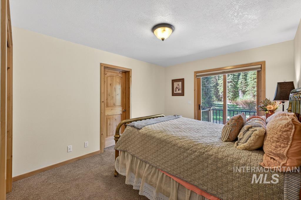 31 Eagle Trail, Donnelly, Idaho 83615, 4 Bedrooms, 2.5 Bathrooms, Residential For Sale, Price $895,000, 98986688