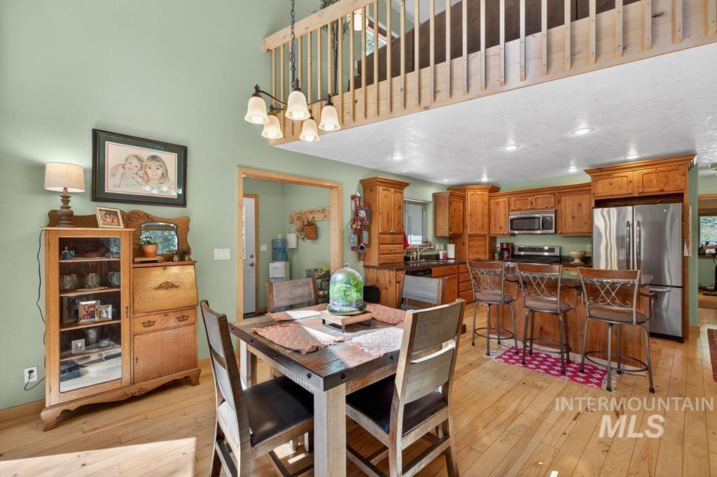 31 Eagle Trail, Donnelly, Idaho 83615, 4 Bedrooms, 2.5 Bathrooms, Residential For Sale, Price $895,000, 98986688