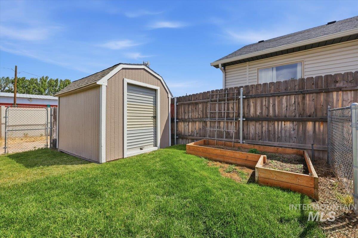 1363 N Christopher Pl & 1400 N Mitchell St, Boise, Idaho 83704, 3 Bedrooms, 2 Bathrooms, Residential For Sale, Price $450,000, 98986689