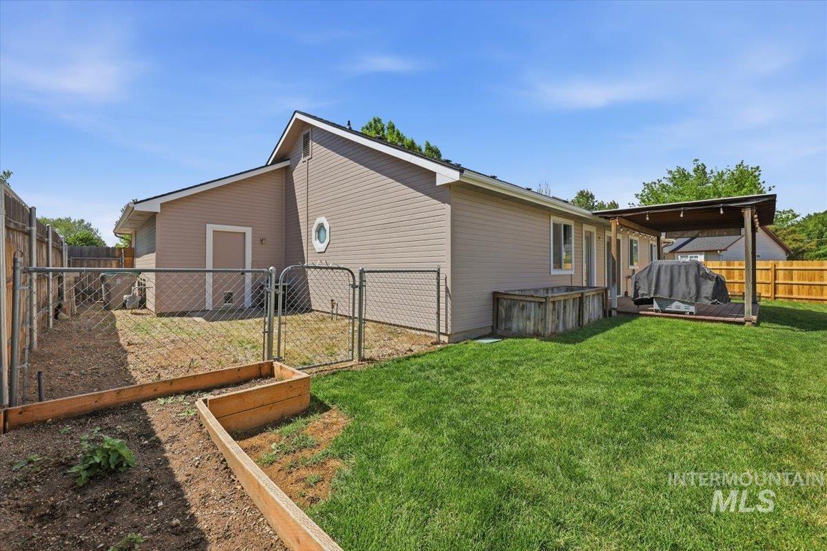 1363 N Christopher Pl & 1400 N Mitchell St, Boise, Idaho 83704, 3 Bedrooms, 2 Bathrooms, Residential For Sale, Price $450,000, 98986689