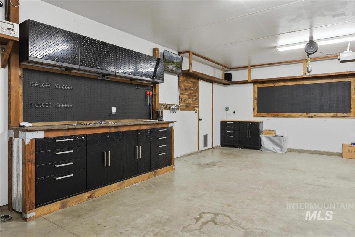 1363 N Christopher Pl & 1400 N Mitchell St, Boise, Idaho 83704, 3 Bedrooms, 2 Bathrooms, Residential For Sale, Price $450,000, 98986689