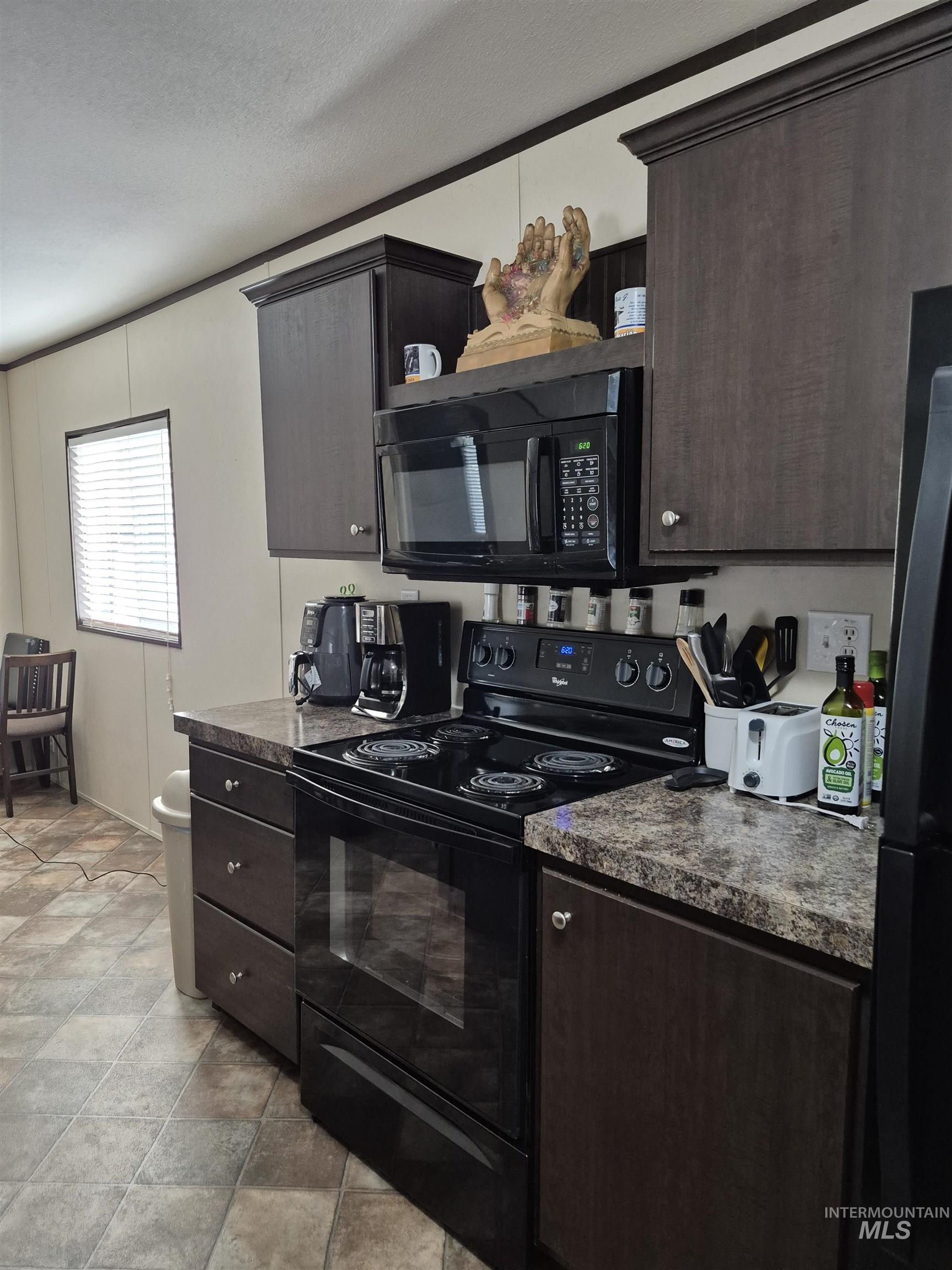 700 E Fairview Ave, Meridian, Idaho 83642, 3 Bedrooms, 2 Bathrooms, Residential For Sale, Price $185,000, 98986690