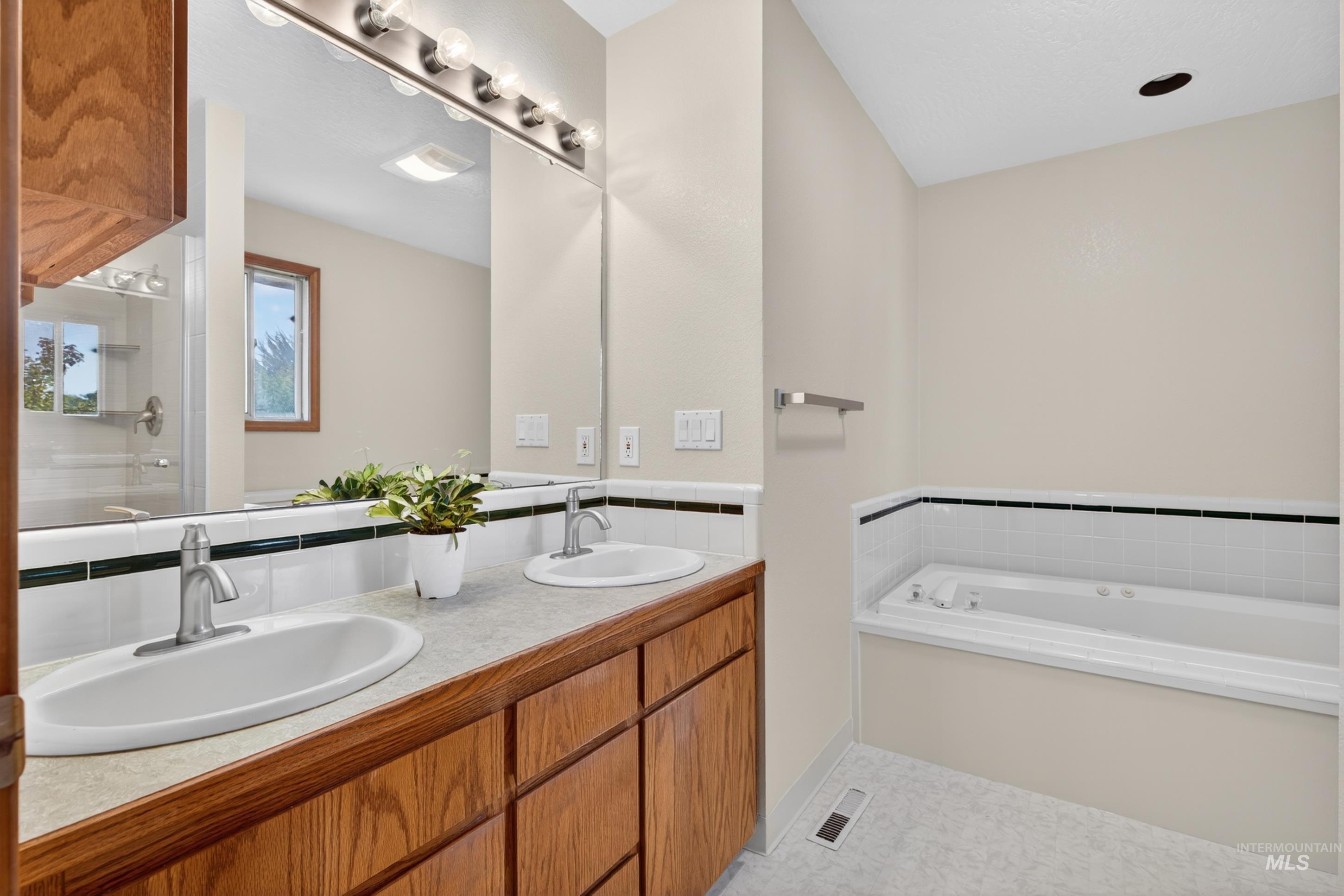 2029 Carey Place, Nampa, Idaho 83651, 4 Bedrooms, 2.5 Bathrooms, Residential For Sale, Price $489,000, 98986691