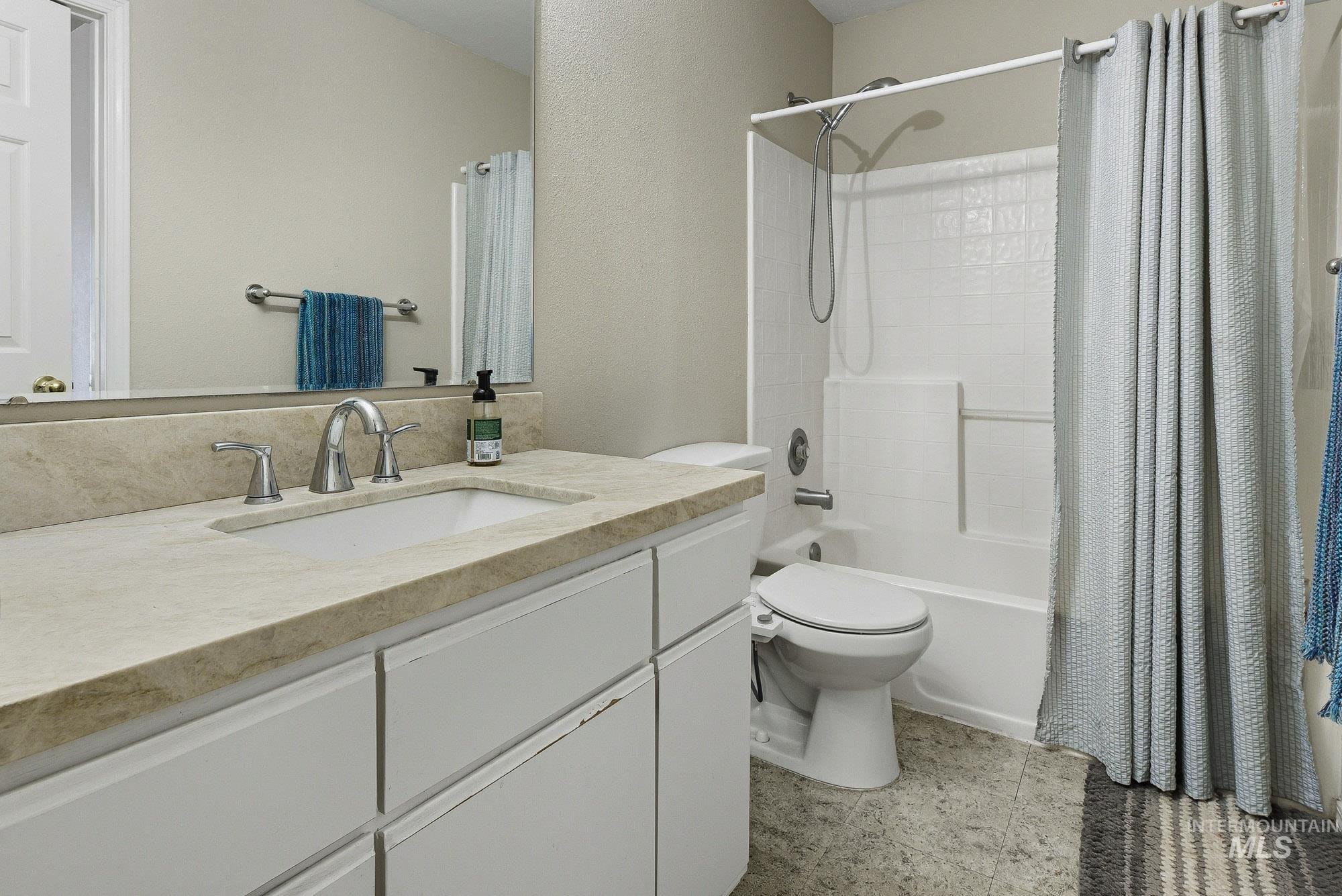 3946 W Adobe Court, Boise, Idaho 83705, 2 Bedrooms, 1.5 Bathrooms, Residential For Sale, Price $349,900, 98986694