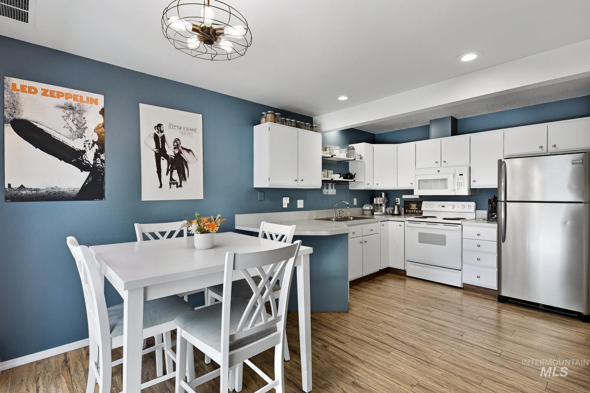 3946 W Adobe Court, Boise, Idaho 83705, 2 Bedrooms, 1.5 Bathrooms, Residential For Sale, Price $349,900, 98986694