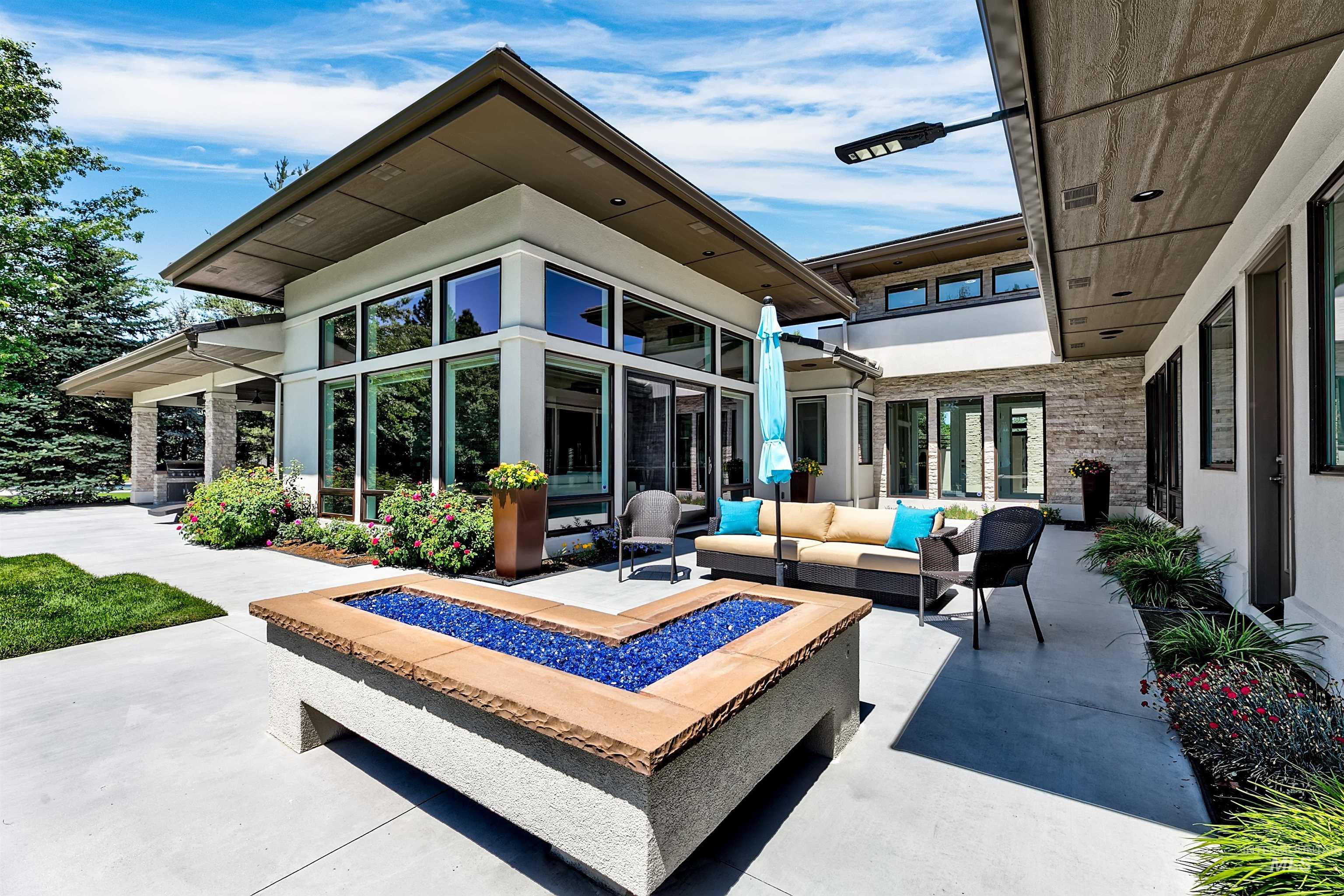 325 W Rivermont Lane, Eagle, Idaho 83616, 4 Bedrooms, 5.5 Bathrooms, Residential For Sale, Price $3,495,000, 98986698