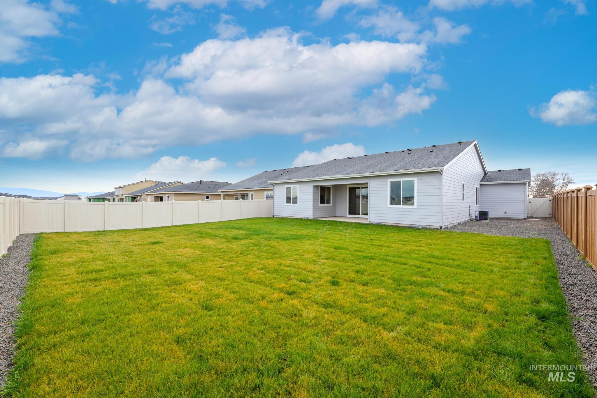 8633 W Millcreek Dr, Star, Idaho 83669, 4 Bedrooms, 2 Bathrooms, Residential For Sale, Price $554,000, 98986701