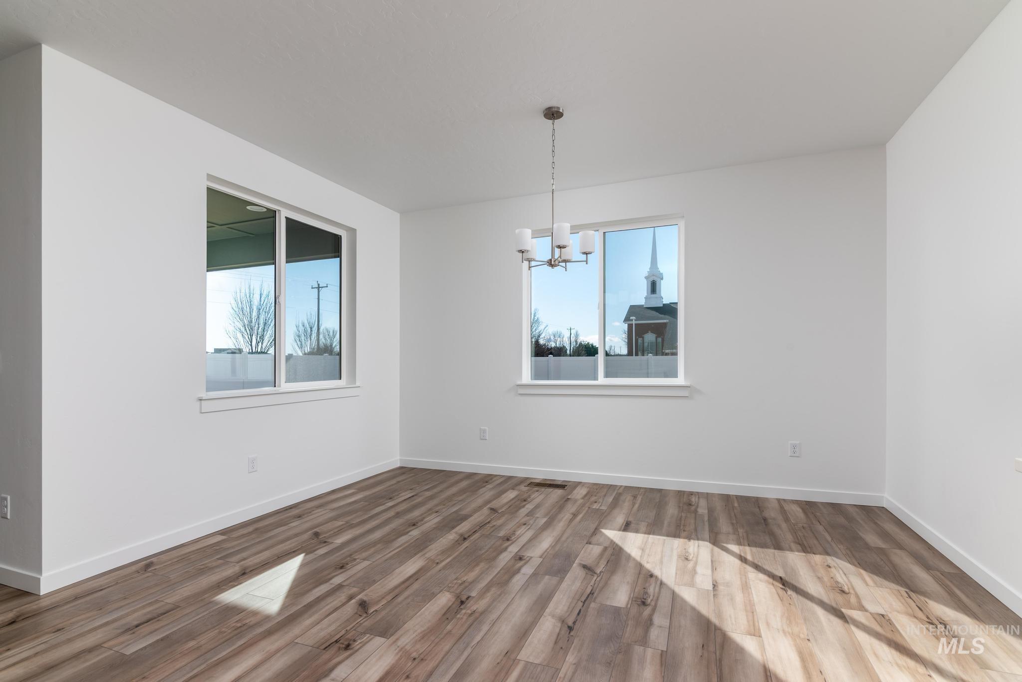 8533 W Millcreek Dr, Star, Idaho 83669, 3 Bedrooms, 2 Bathrooms, Residential For Sale, Price $559,000, 98986702