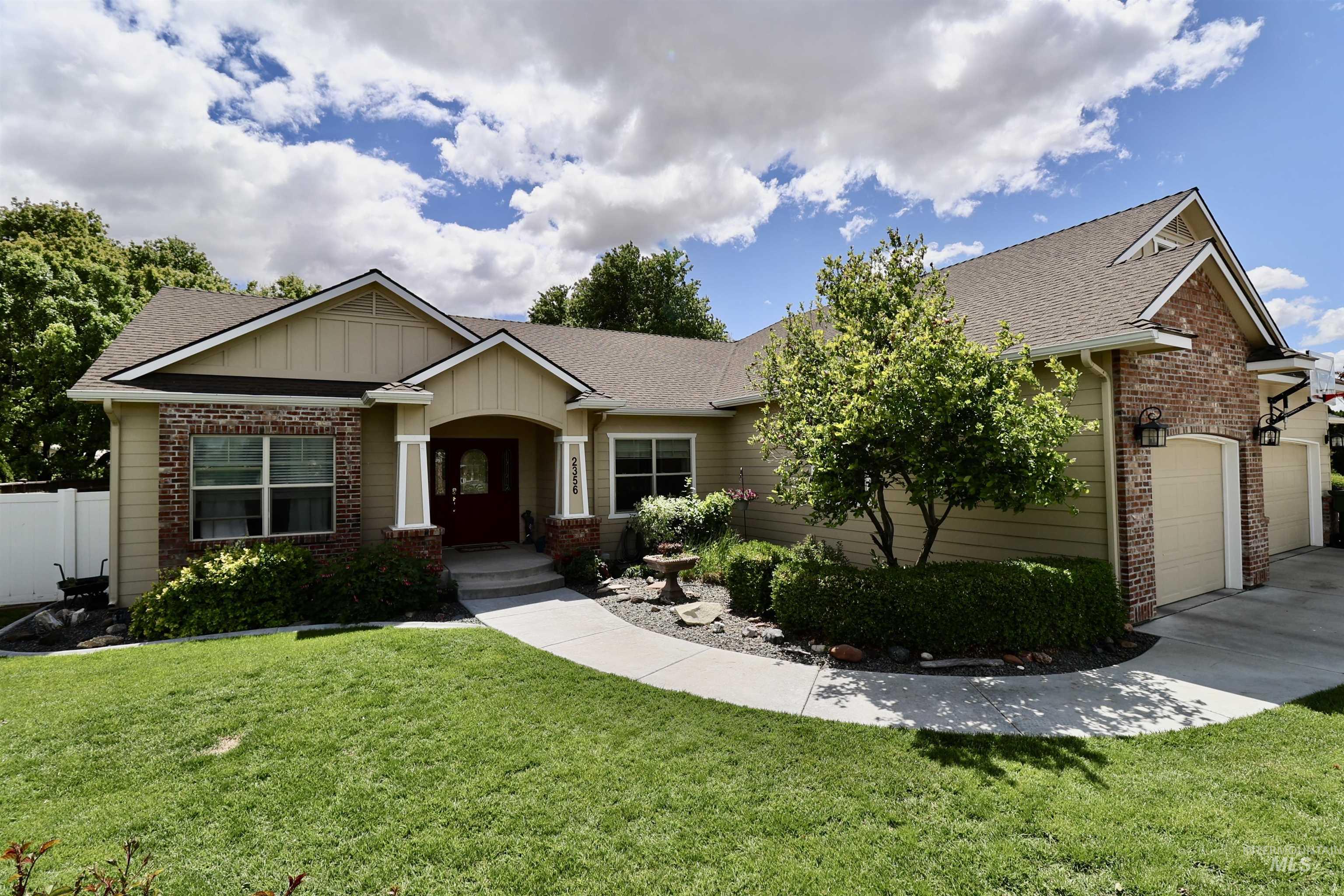 2356 Andrew Ave, Ontario, Oregon 97914, 4 Bedrooms, 2 Bathrooms, Residential For Sale, Price $490,000, 98986707
