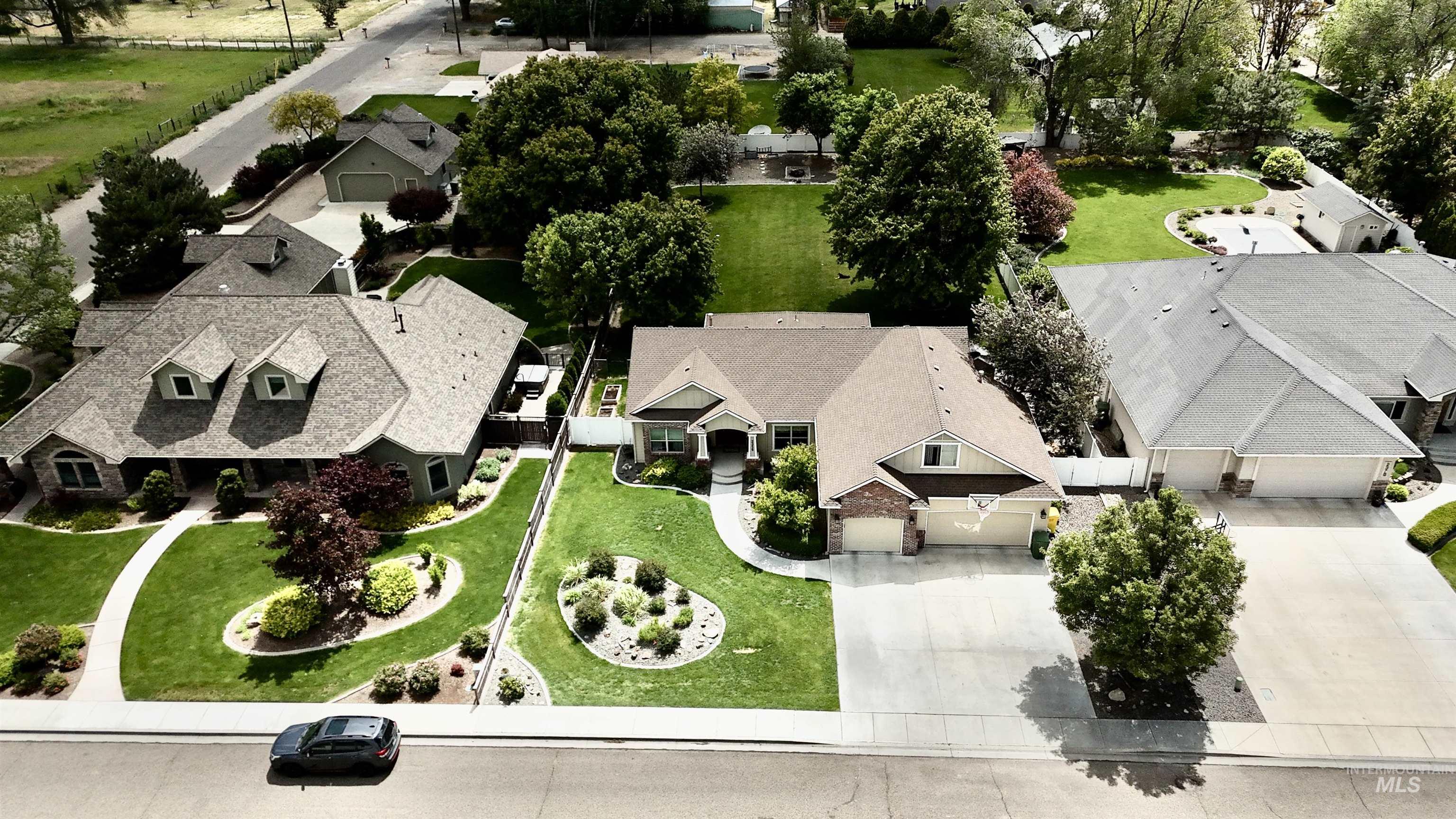 2356 Andrew Ave, Ontario, Oregon 97914, 4 Bedrooms, 2 Bathrooms, Residential For Sale, Price $490,000, 98986707