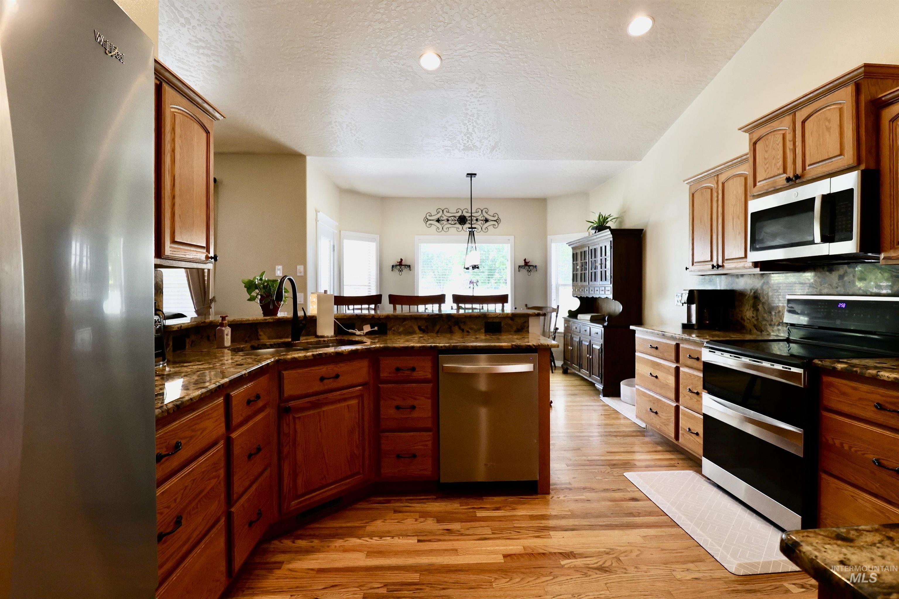 2356 Andrew Ave, Ontario, Oregon 97914, 4 Bedrooms, 2 Bathrooms, Residential For Sale, Price $490,000, 98986707
