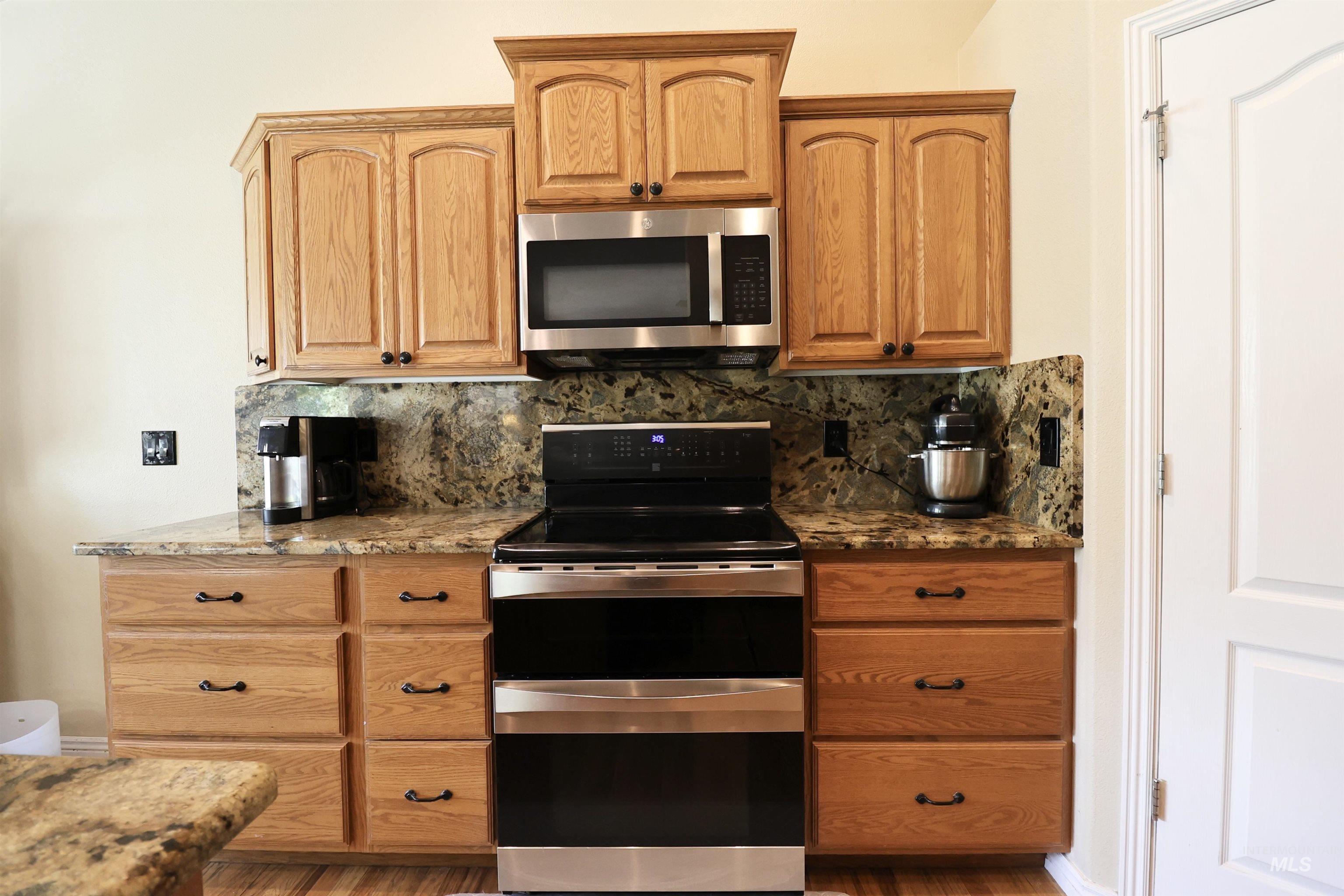 2356 Andrew Ave, Ontario, Oregon 97914, 4 Bedrooms, 2 Bathrooms, Residential For Sale, Price $490,000, 98986707