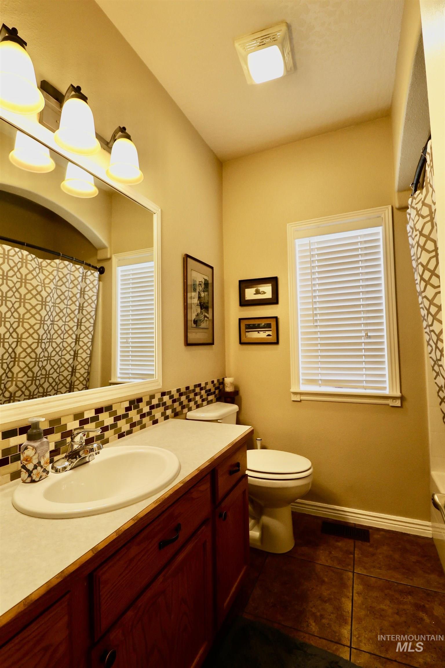 2356 Andrew Ave, Ontario, Oregon 97914, 4 Bedrooms, 2 Bathrooms, Residential For Sale, Price $490,000, 98986707