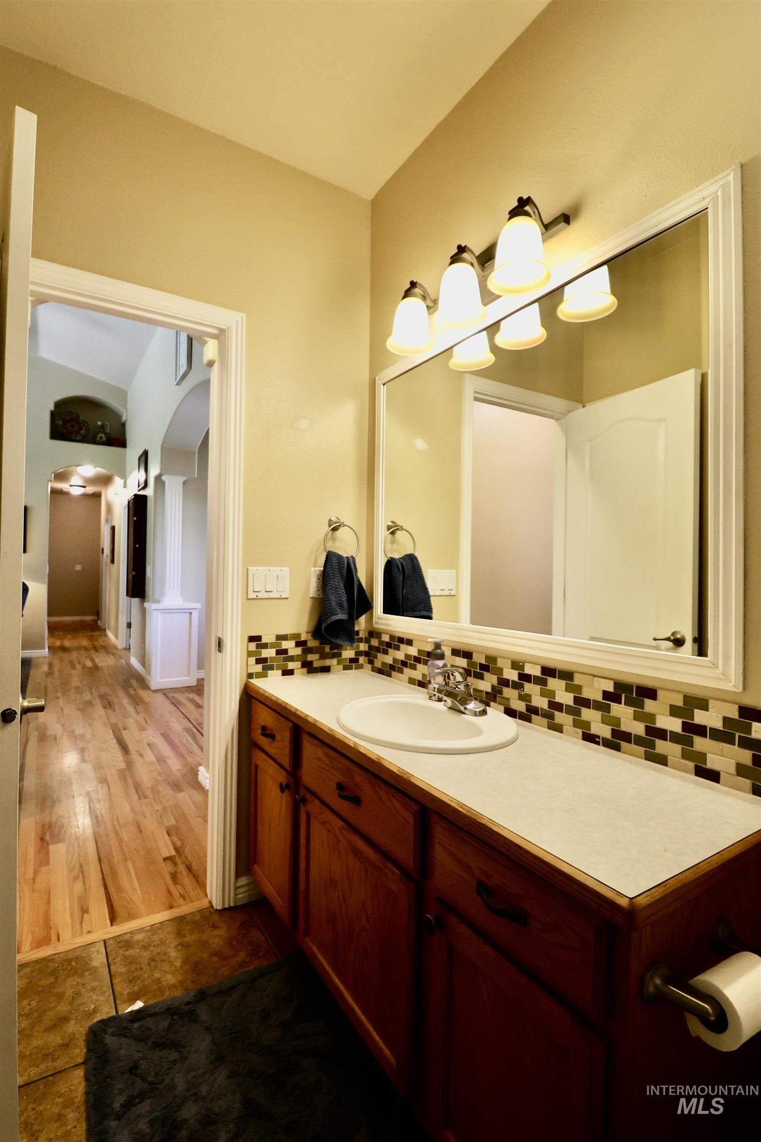 2356 Andrew Ave, Ontario, Oregon 97914, 4 Bedrooms, 2 Bathrooms, Residential For Sale, Price $490,000, 98986707