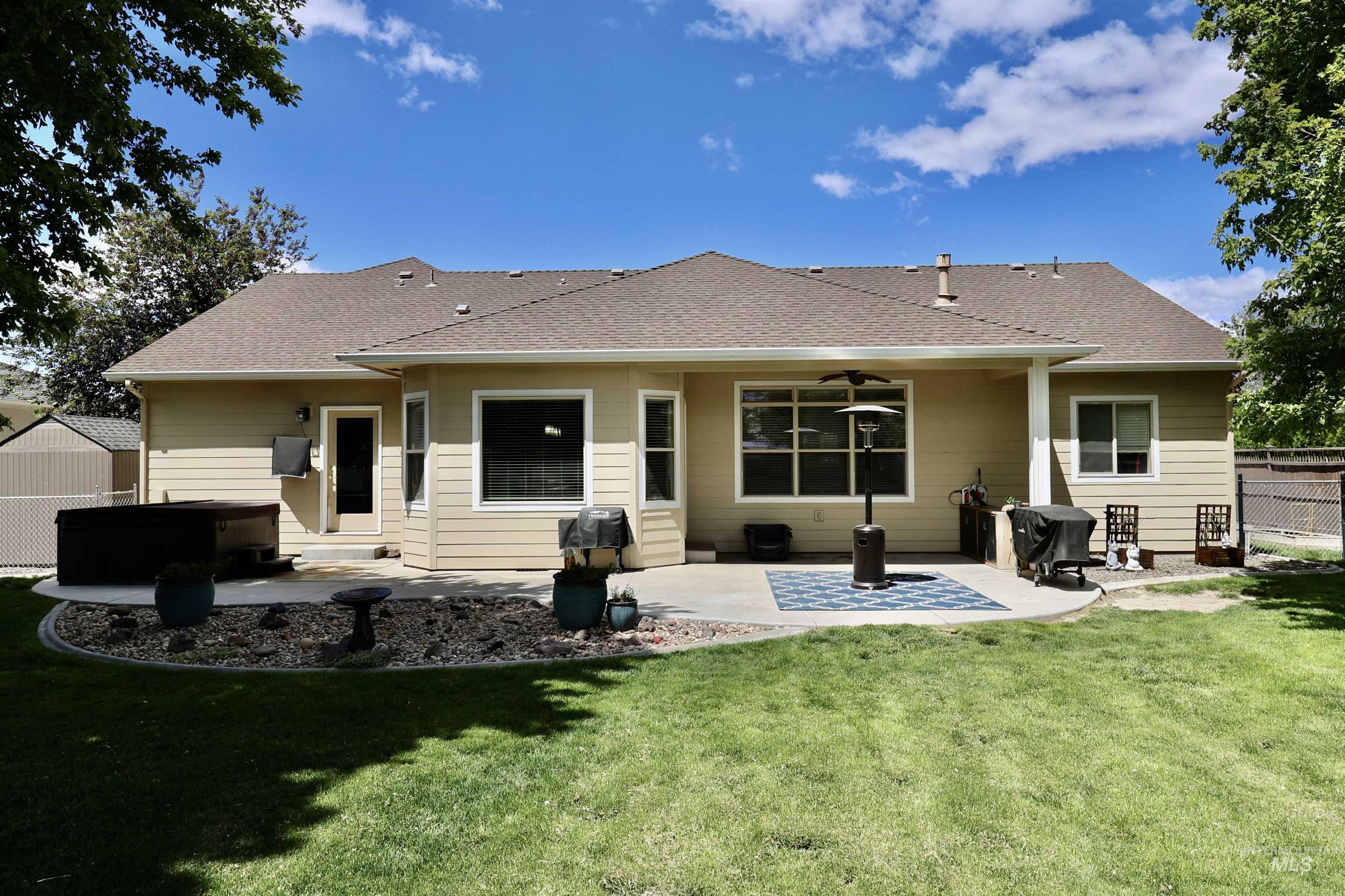 2356 Andrew Ave, Ontario, Oregon 97914, 4 Bedrooms, 2 Bathrooms, Residential For Sale, Price $490,000, 98986707