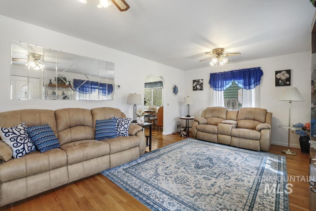 830 N 9 th, Buhl, Idaho 83316, 3 Bedrooms, 1 Bathroom, Residential For Sale, Price $286,900, 98986710