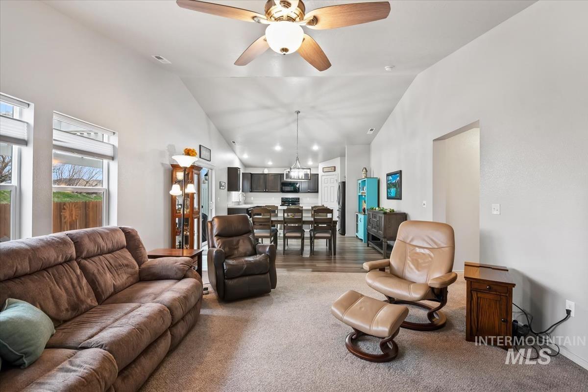 16586 Corrine Ave., Caldwell, Idaho 83607, 4 Bedrooms, 2 Bathrooms, Residential For Sale, Price $424,500,MLS 98986712