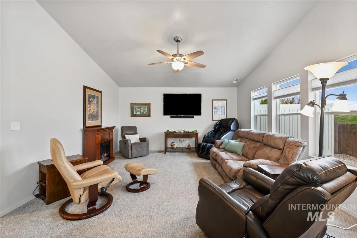 16586 Corrine Ave., Caldwell, Idaho 83607, 4 Bedrooms, 2 Bathrooms, Residential For Sale, Price $424,500,MLS 98986712
