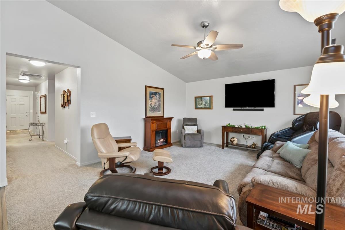 16586 Corrine Ave., Caldwell, Idaho 83607, 4 Bedrooms, 2 Bathrooms, Residential For Sale, Price $424,500,MLS 98986712