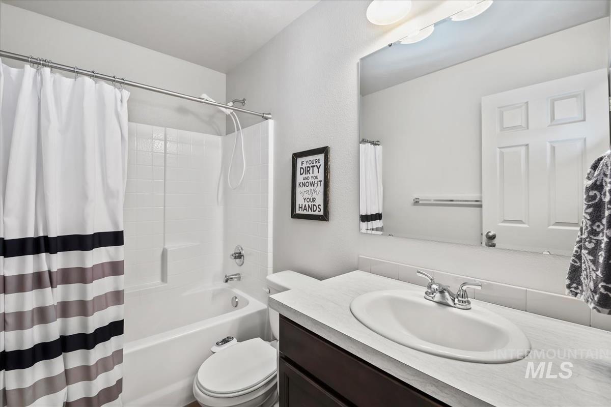 16586 Corrine Ave., Caldwell, Idaho 83607, 4 Bedrooms, 2 Bathrooms, Residential For Sale, Price $424,500,MLS 98986712