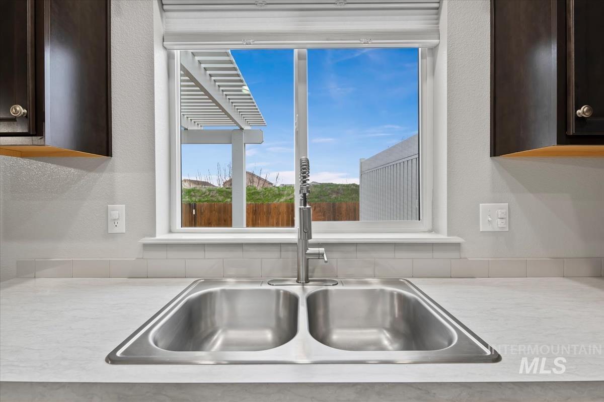16586 Corrine Ave., Caldwell, Idaho 83607, 4 Bedrooms, 2 Bathrooms, Residential For Sale, Price $424,500,MLS 98986712