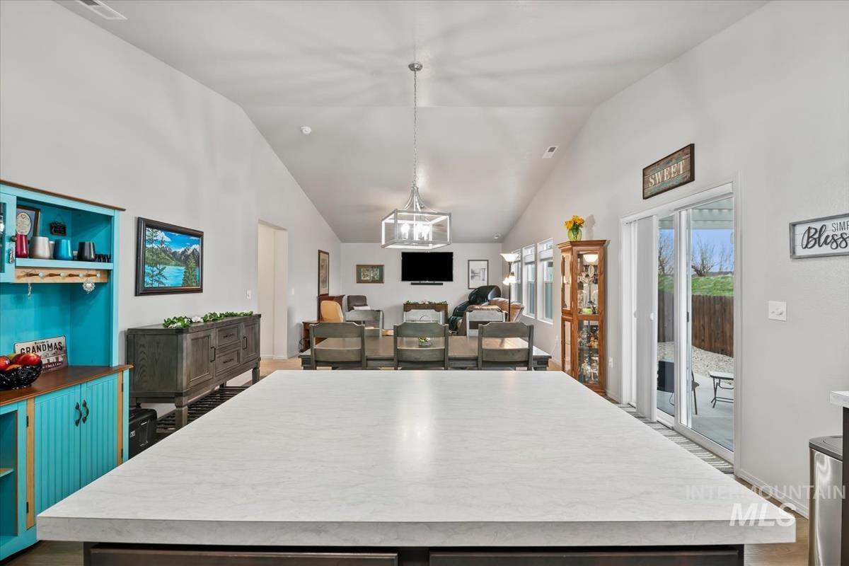 16586 Corrine Ave., Caldwell, Idaho 83607, 4 Bedrooms, 2 Bathrooms, Residential For Sale, Price $424,500,MLS 98986712