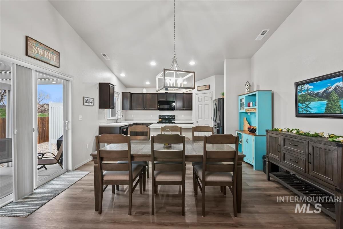 16586 Corrine Ave., Caldwell, Idaho 83607, 4 Bedrooms, 2 Bathrooms, Residential For Sale, Price $424,500,MLS 98986712
