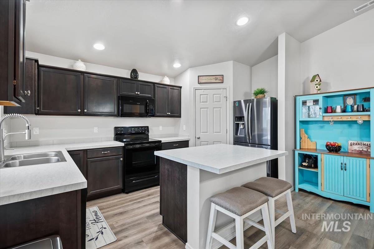 16586 Corrine Ave., Caldwell, Idaho 83607, 4 Bedrooms, 2 Bathrooms, Residential For Sale, Price $424,500,MLS 98986712