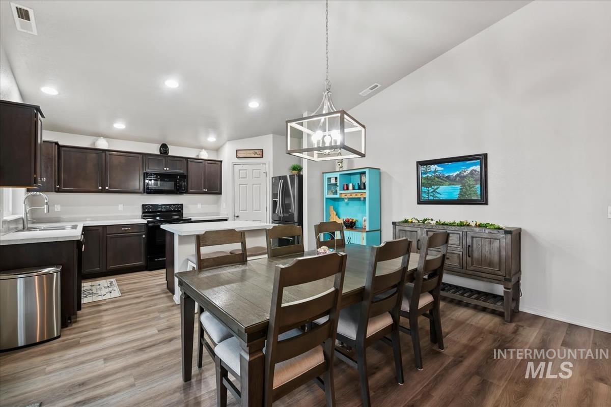 16586 Corrine Ave., Caldwell, Idaho 83607, 4 Bedrooms, 2 Bathrooms, Residential For Sale, Price $424,500,MLS 98986712