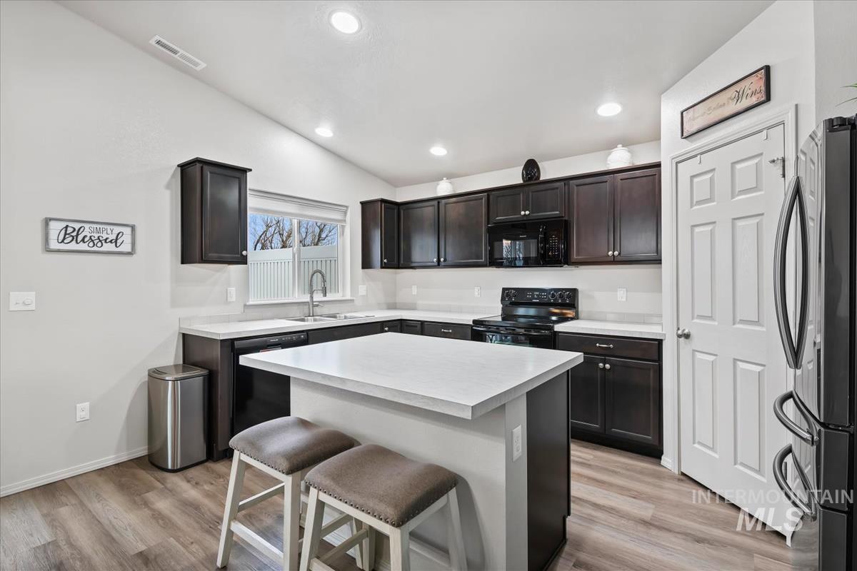 16586 Corrine Ave., Caldwell, Idaho 83607, 4 Bedrooms, 2 Bathrooms, Residential For Sale, Price $424,500,MLS 98986712