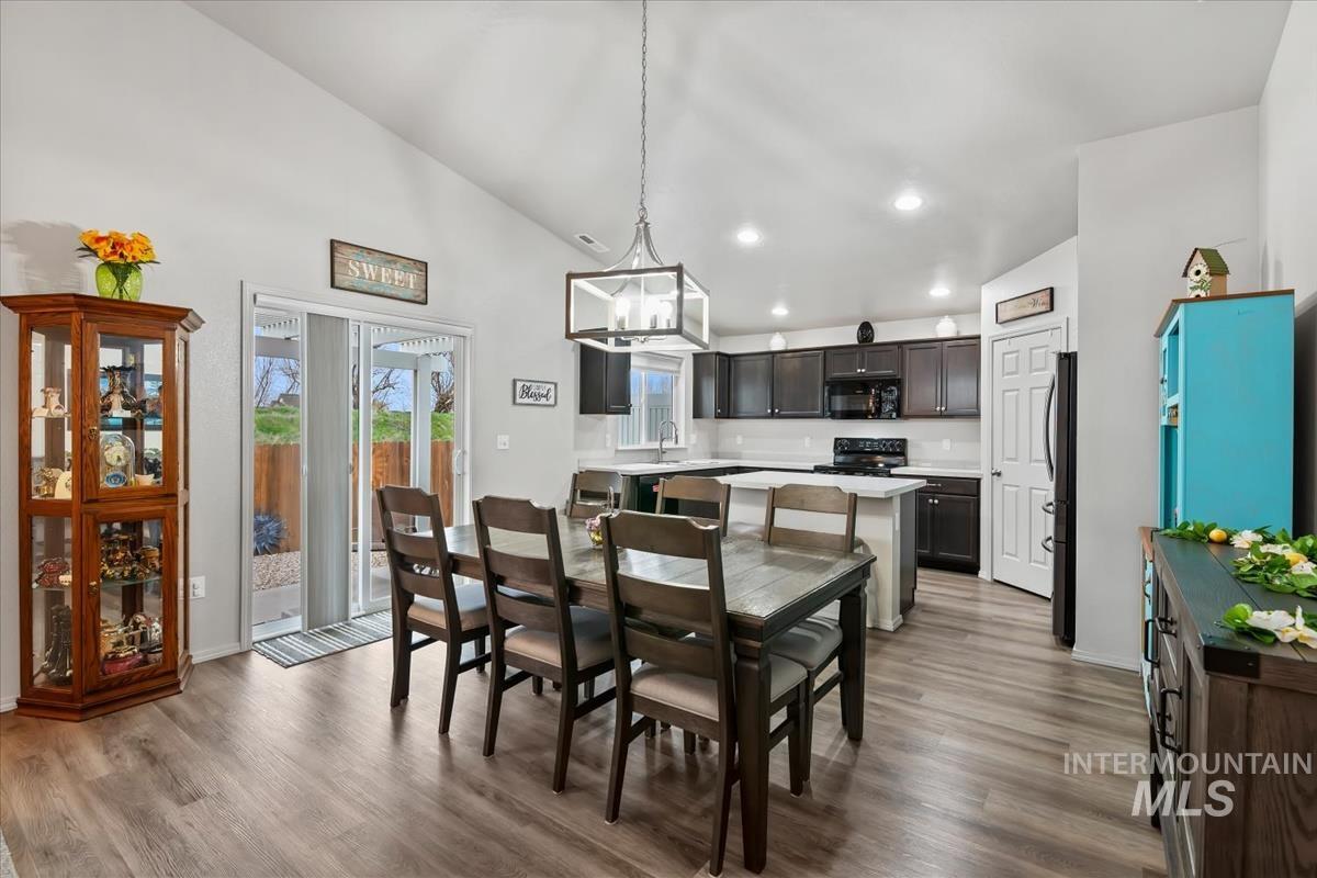 16586 Corrine Ave., Caldwell, Idaho 83607, 4 Bedrooms, 2 Bathrooms, Residential For Sale, Price $424,500,MLS 98986712