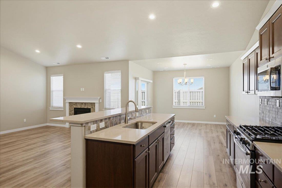 12460 W Azure St, Boise, Idaho 83713, 4 Bedrooms, 3 Bathrooms, Residential For Sale, Price $574,900,MLS 98986713