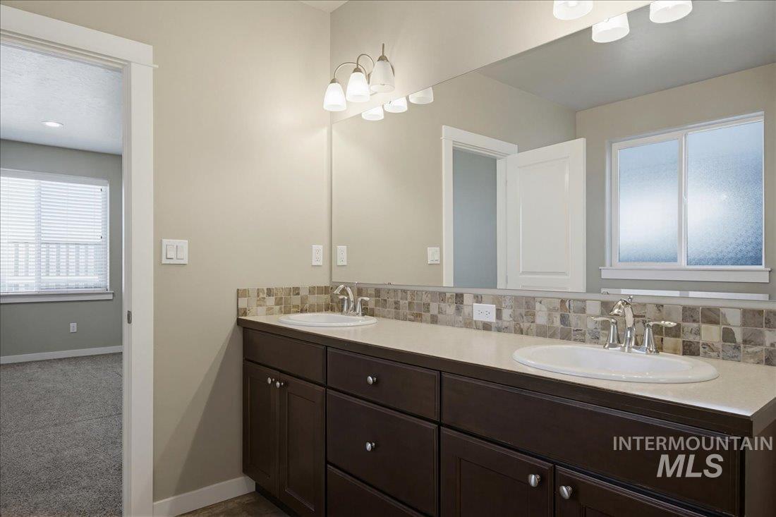12460 W Azure St, Boise, Idaho 83713, 4 Bedrooms, 3 Bathrooms, Residential For Sale, Price $574,900,MLS 98986713