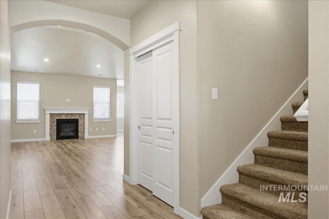12460 W Azure St, Boise, Idaho 83713, 4 Bedrooms, 3 Bathrooms, Residential For Sale, Price $574,900,MLS 98986713