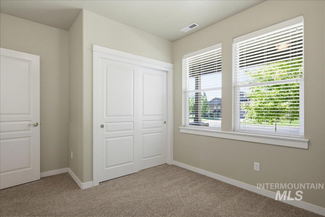 12460 W Azure St, Boise, Idaho 83713, 4 Bedrooms, 3 Bathrooms, Residential For Sale, Price $574,900,MLS 98986713