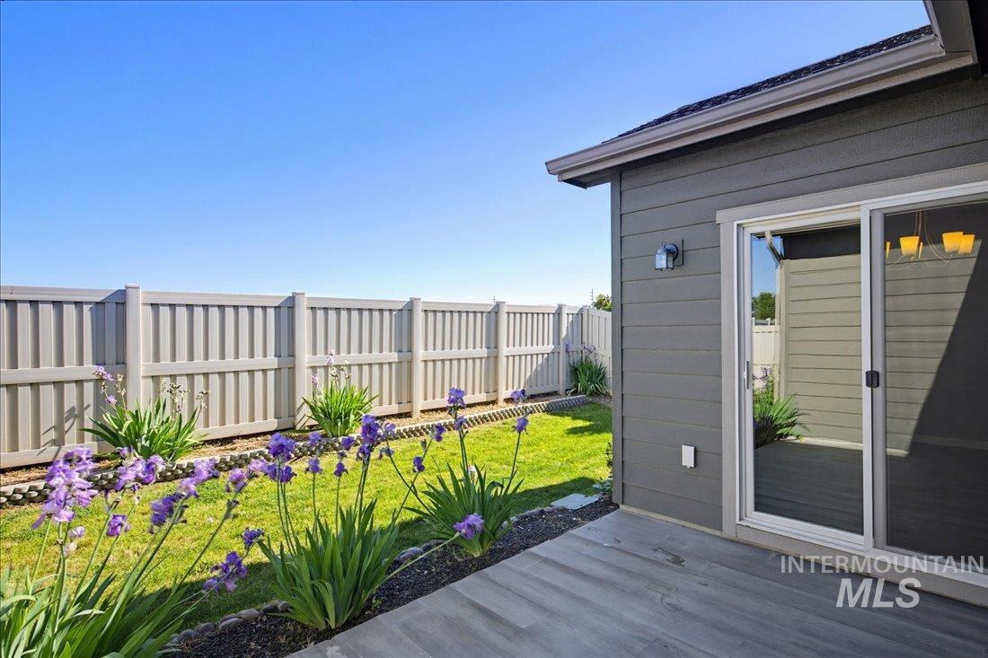 12460 W Azure St, Boise, Idaho 83713, 4 Bedrooms, 3 Bathrooms, Residential For Sale, Price $574,900,MLS 98986713
