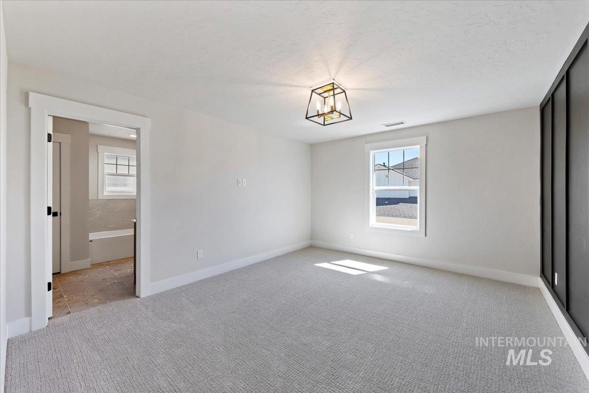 150 N Edgewood Ln, Eagle, Idaho 83616, 3 Bedrooms, 2.5 Bathrooms, Residential For Sale, Price $585,000,MLS 98986714