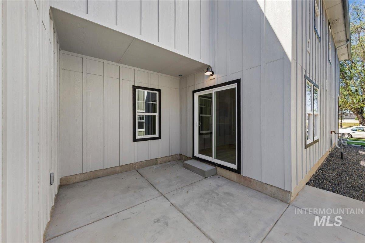 150 N Edgewood Ln, Eagle, Idaho 83616, 3 Bedrooms, 2.5 Bathrooms, Residential For Sale, Price $585,000,MLS 98986714