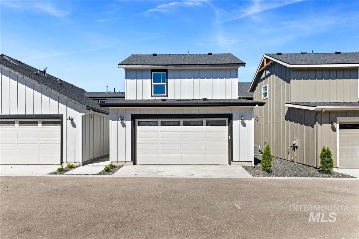 150 N Edgewood Ln, Eagle, Idaho 83616, 3 Bedrooms, 2.5 Bathrooms, Residential For Sale, Price $585,000,MLS 98986714