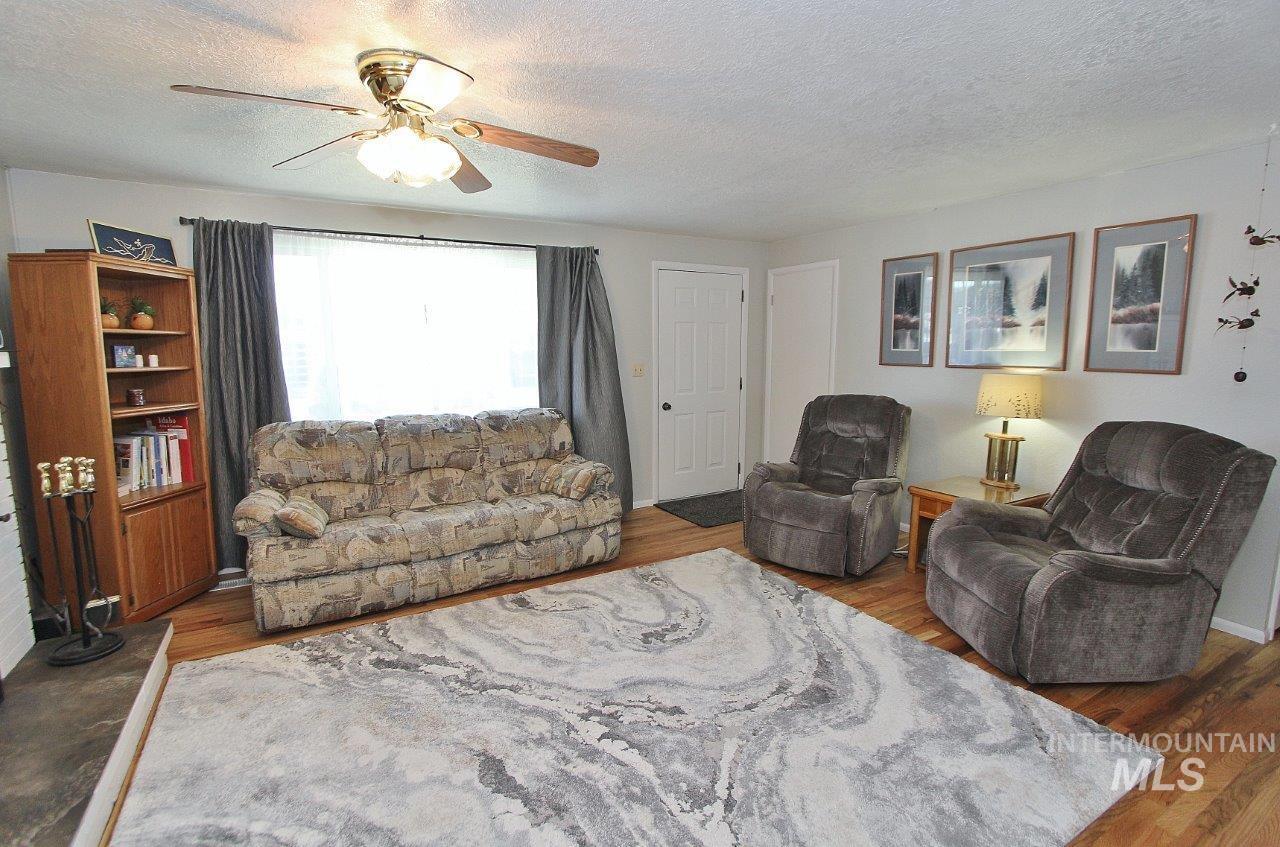 4002 W Normandie Dr., Boise, Idaho 83705-4733, 2 Bedrooms, 1 Bathroom, Residential For Sale, Price $499,999,MLS 98986715