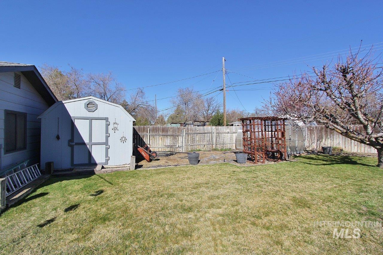 4002 W Normandie Dr., Boise, Idaho 83705-4733, 2 Bedrooms, 1 Bathroom, Residential For Sale, Price $499,999,MLS 98986715