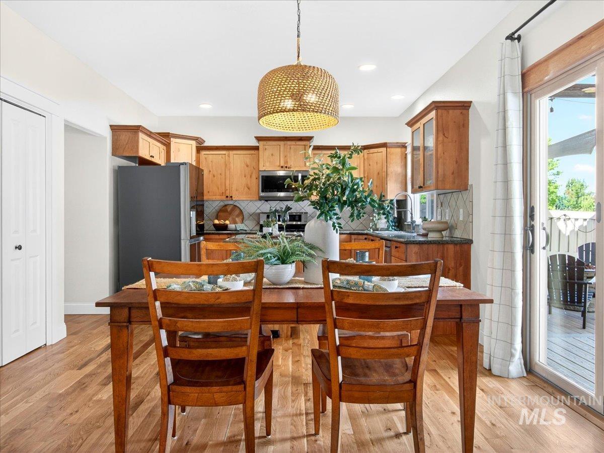 3052 N Christian Way, Meridian, Idaho 83646, 3 Bedrooms, 2.5 Bathrooms, Residential For Sale, Price $515,000,MLS 98986717